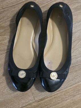 Michael Kors Black Leather & Patent MK Logo Ballet Flats